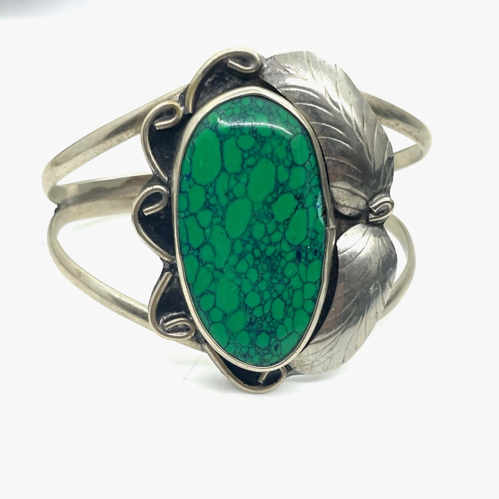 Green Turquoise Bracelet Made in Mexico 7.5”
